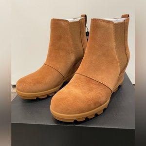 Sorel Joan of Arctic Wedge II Chelsea. Size 8 ½.